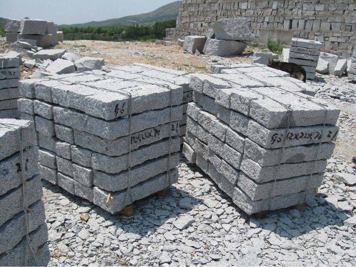 G603 Grey Granite Palisade