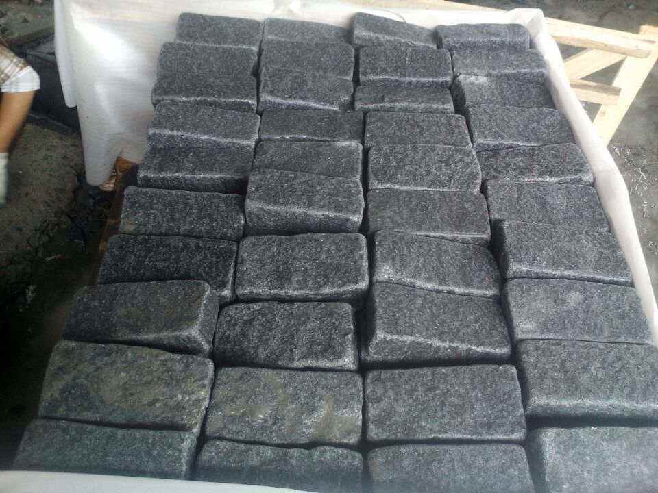 G654 Granite Tumble Cobblestone