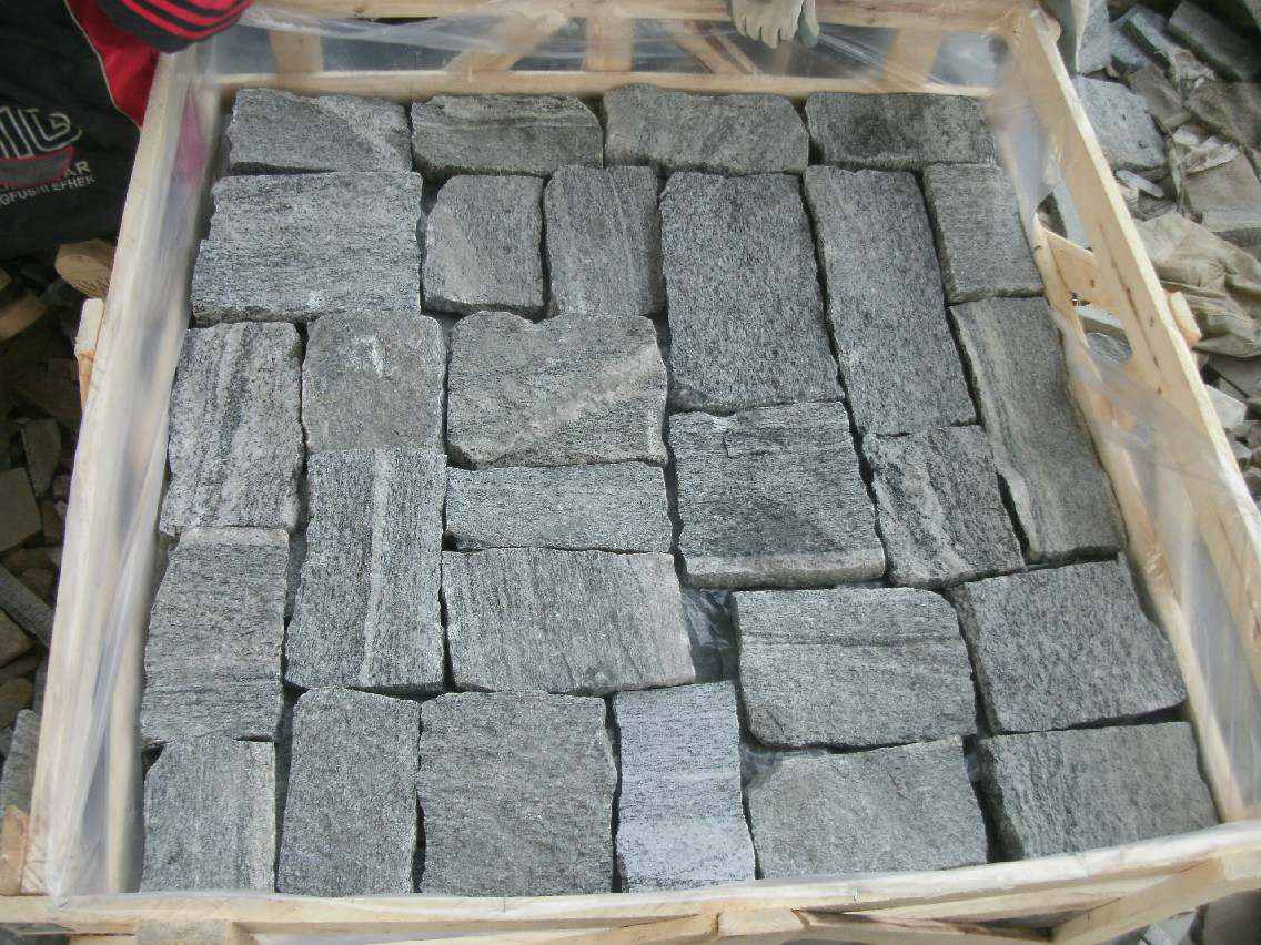 Cloudy Grey Granite  Castle Stone Veneer